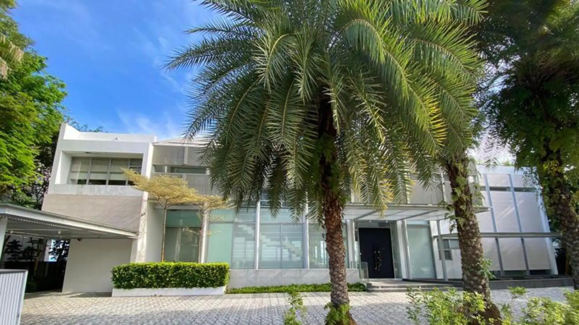 127 Cove Drive Singapore luxury Landed Homes Exterior