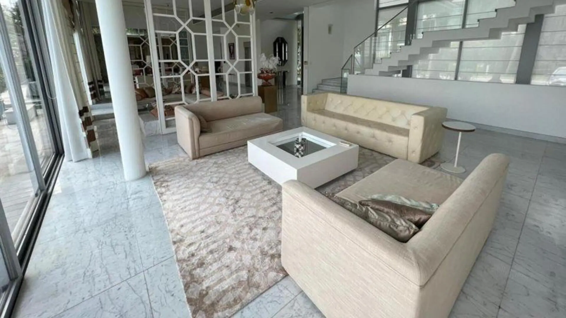 127 Cove Drive Singapore luxury Landed Homes Living Room