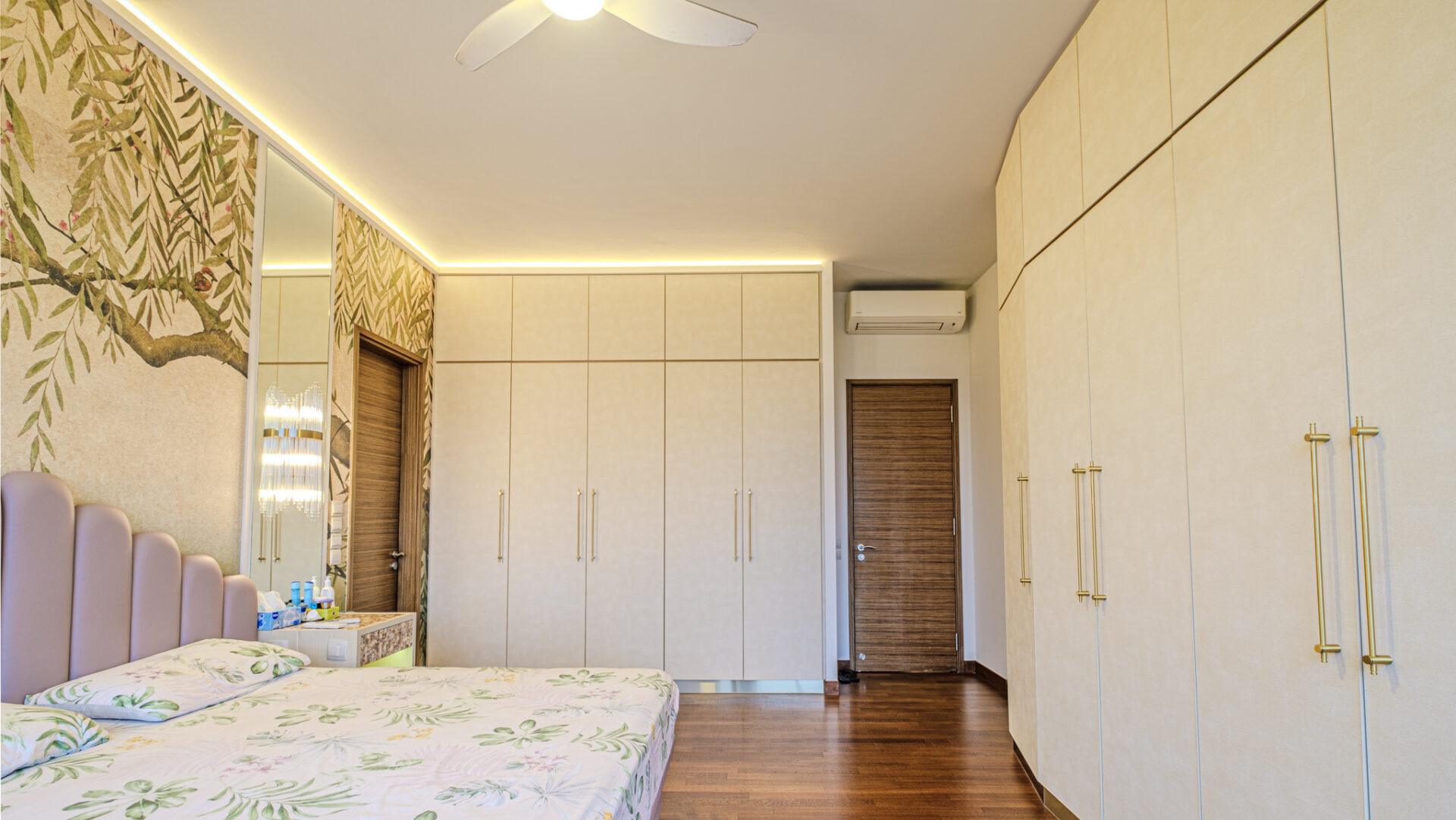 Jalan Mutiara Tanglin Latitude Master Bedroom