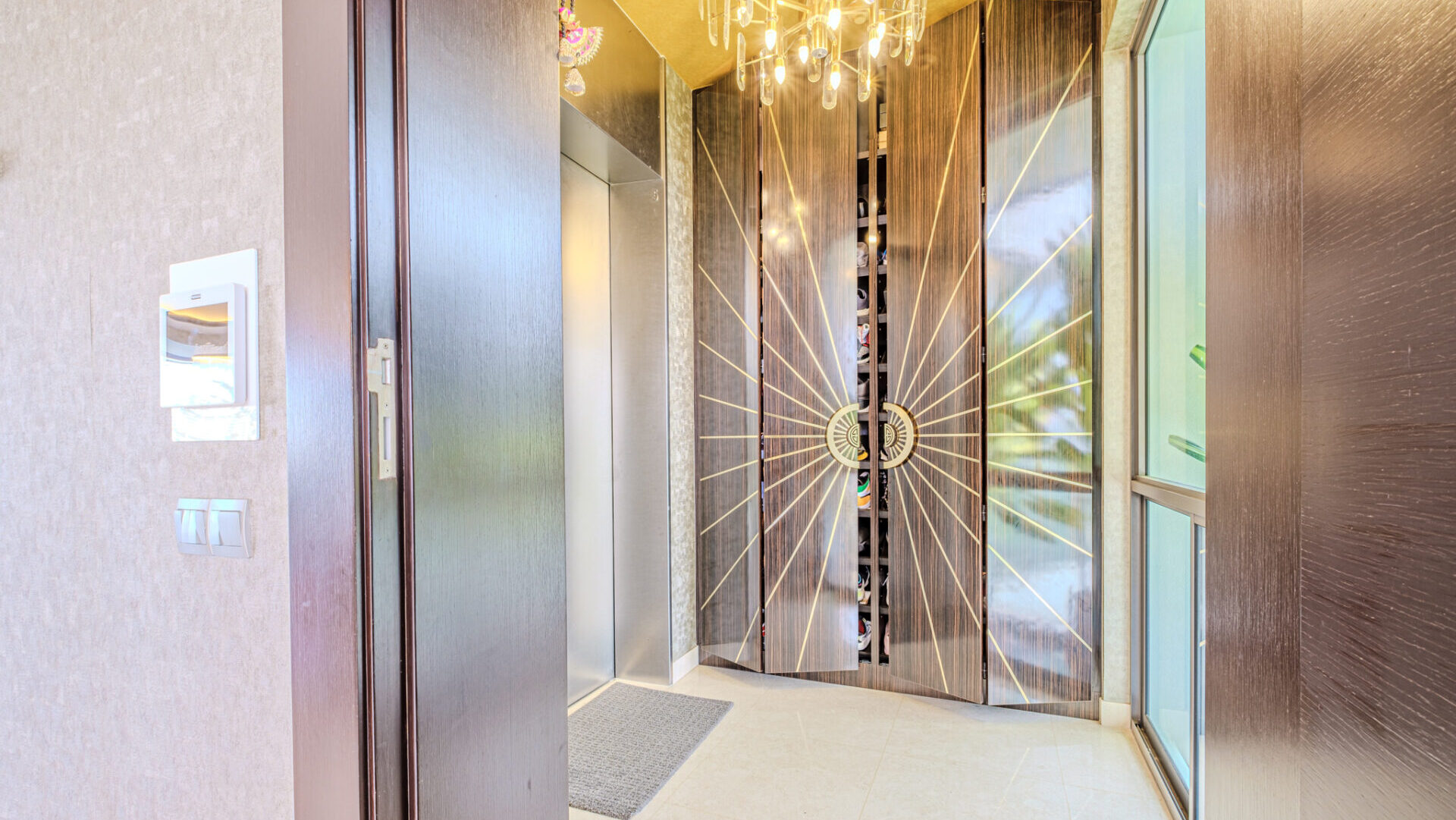 Jalan Mutiara Tanglin Latitude Private Lift