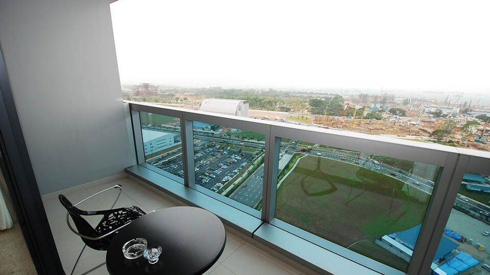 Marina Bay Residences Marina Balcony 2 Luxury Properties Singapore Luxury Homes