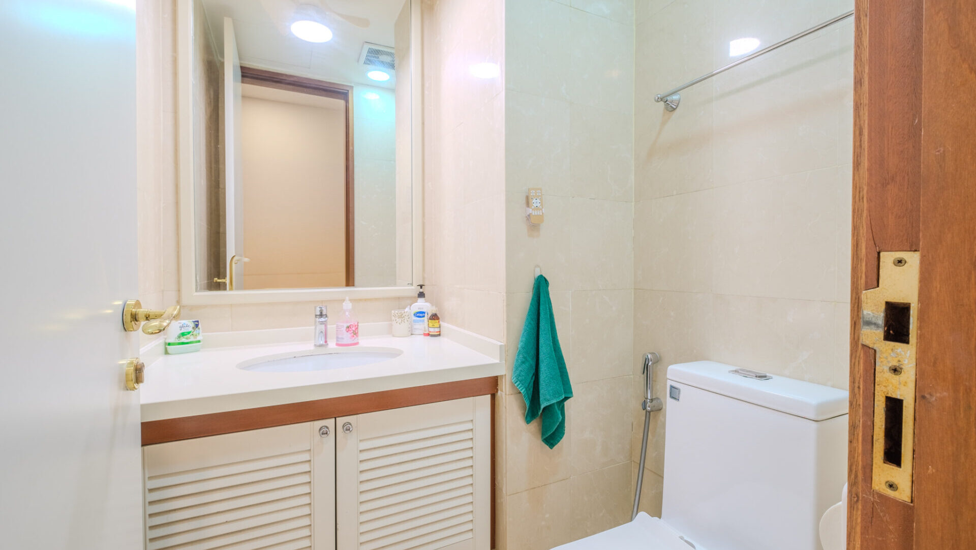 Duchess Crest Powder Room 1 Luxury Properties Singapore Luxury Homes