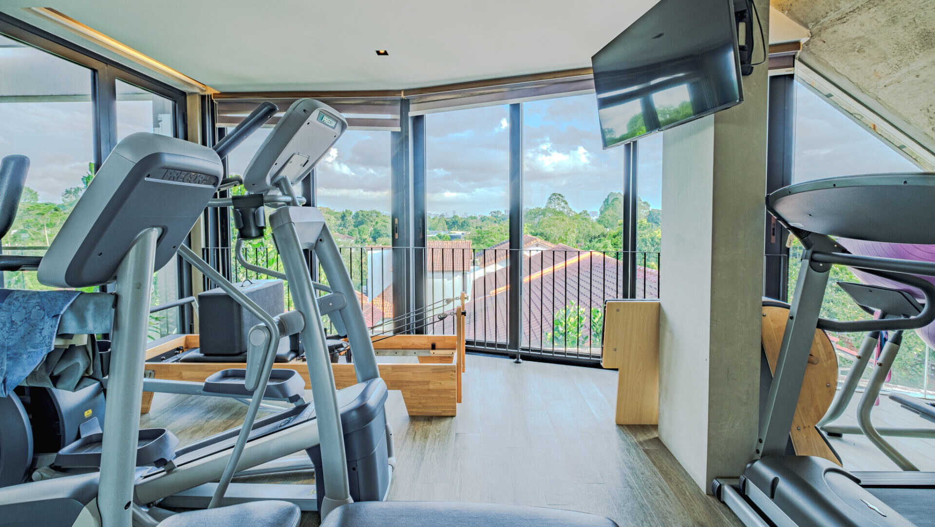 freehold detached house at Hong Kong Park Gym room Luxury Properties Singapore Luxury Homes