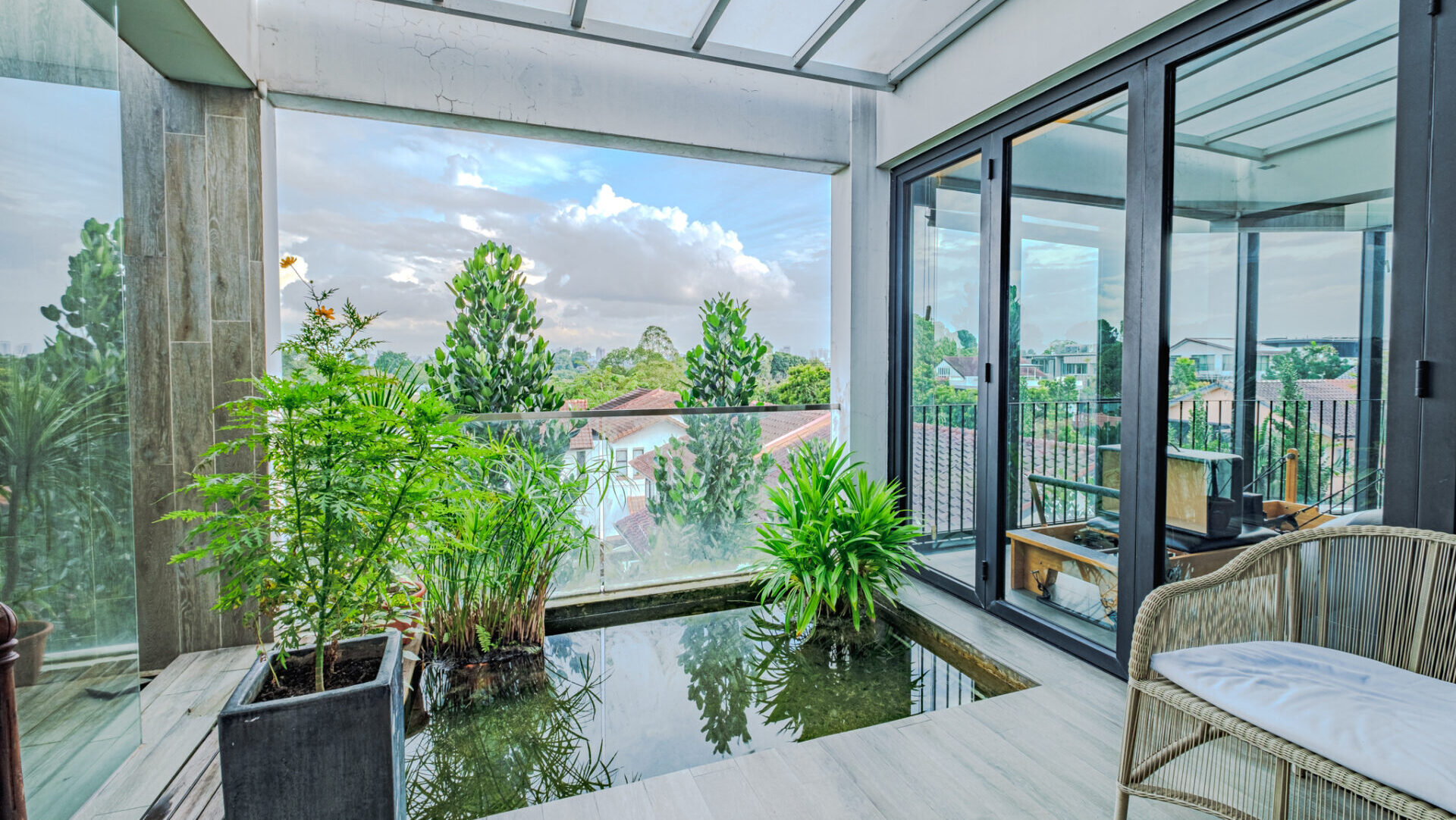 freehold detached house at Hong Kong Halfway Luxury Properties Singapore Luxury Homes
