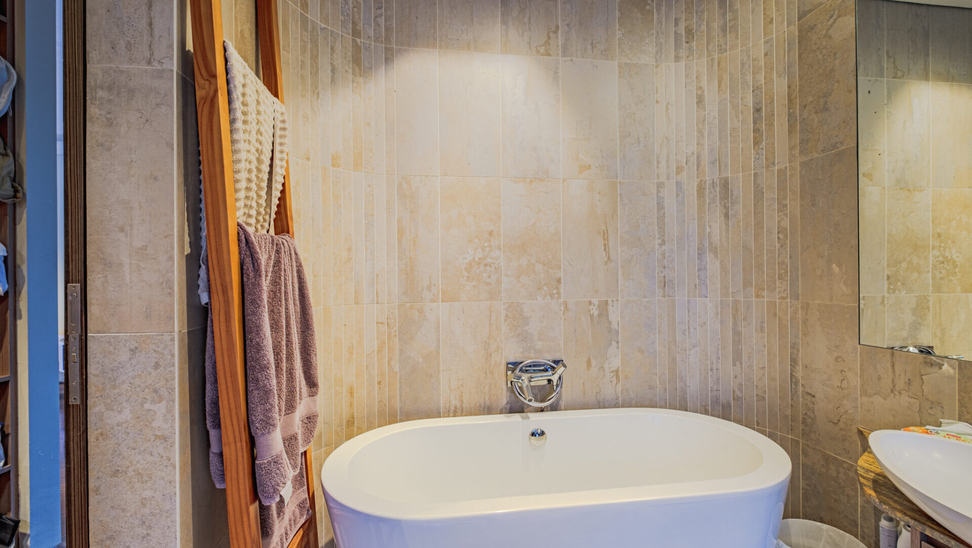 freehold detached house at Hong Kong Park Bathroom Luxury Properties Singapore Luxury Homes