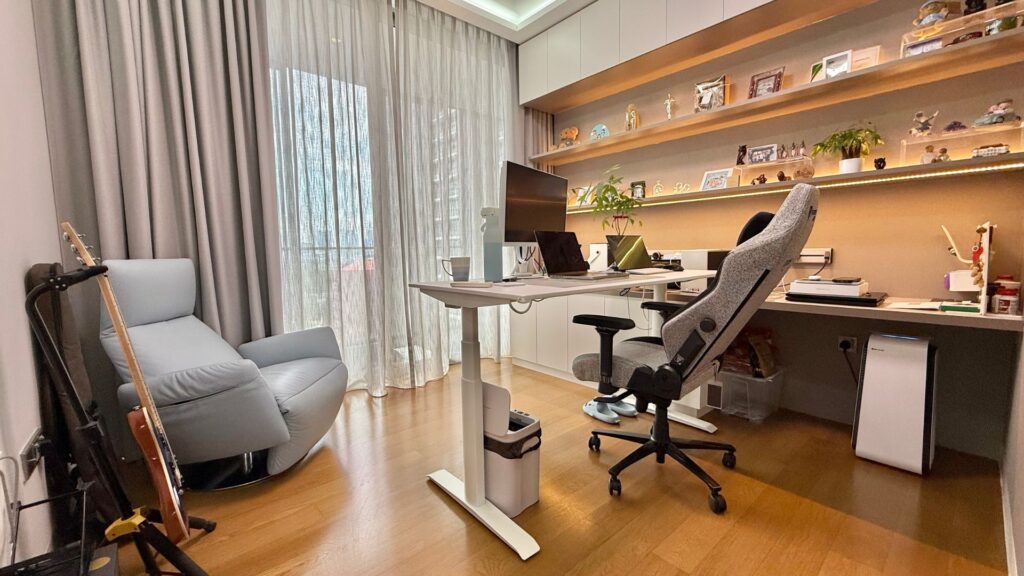 Hilltops Study Room Luxury Condo Property by Singapore Luxury Homes