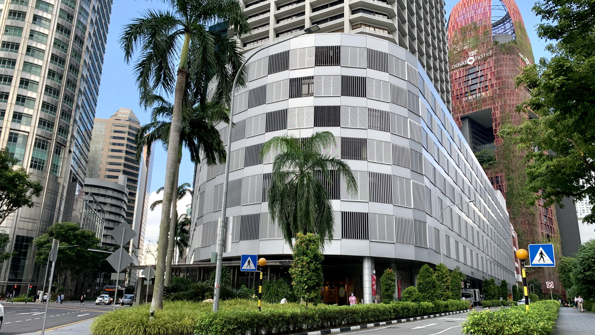 International Plaza Commercial Properties exterior