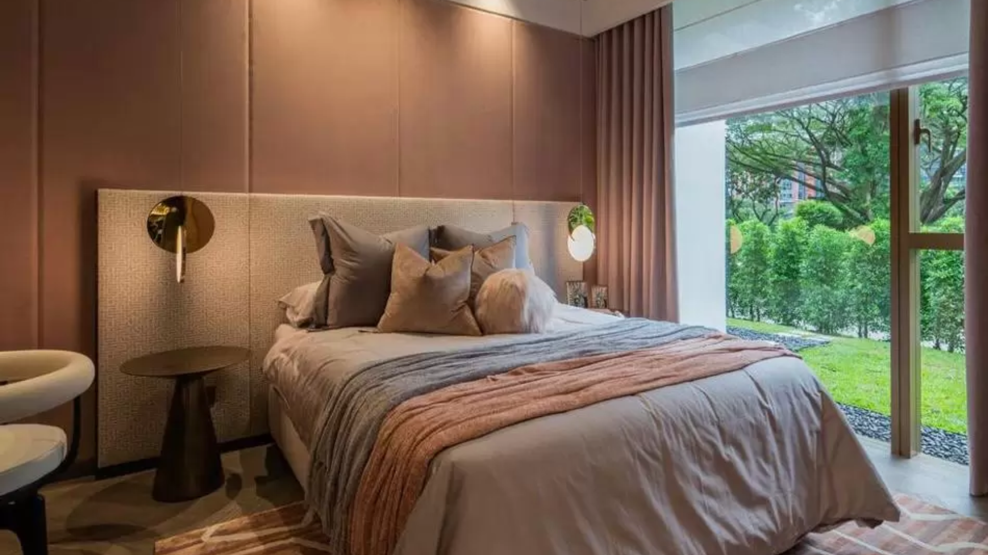 Klimt Cairnhill Singapore luxury apartments Bedroom