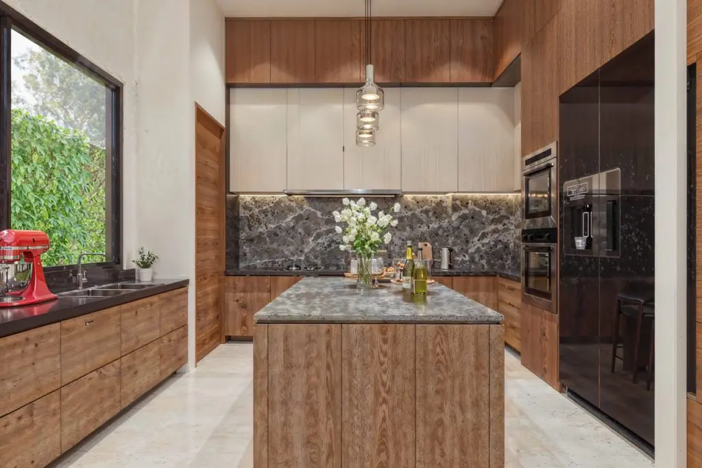 Sixth Avenue Good Class Bungalow wet kitchen