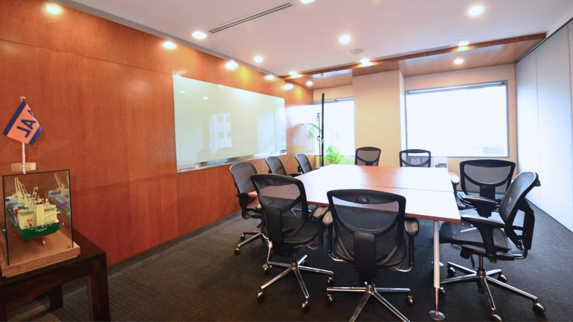 Suntec City Tower Singapore Commercial Properties office meeting room
