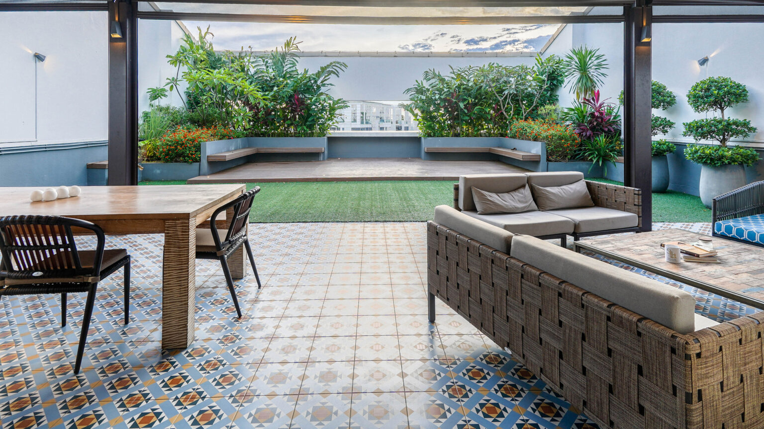 Premium Selection: 6 Penthouse Condos Singapore | Singapore Luxury Homes - Singapore Penthouse Apartments With Minimalist Outdoor Living